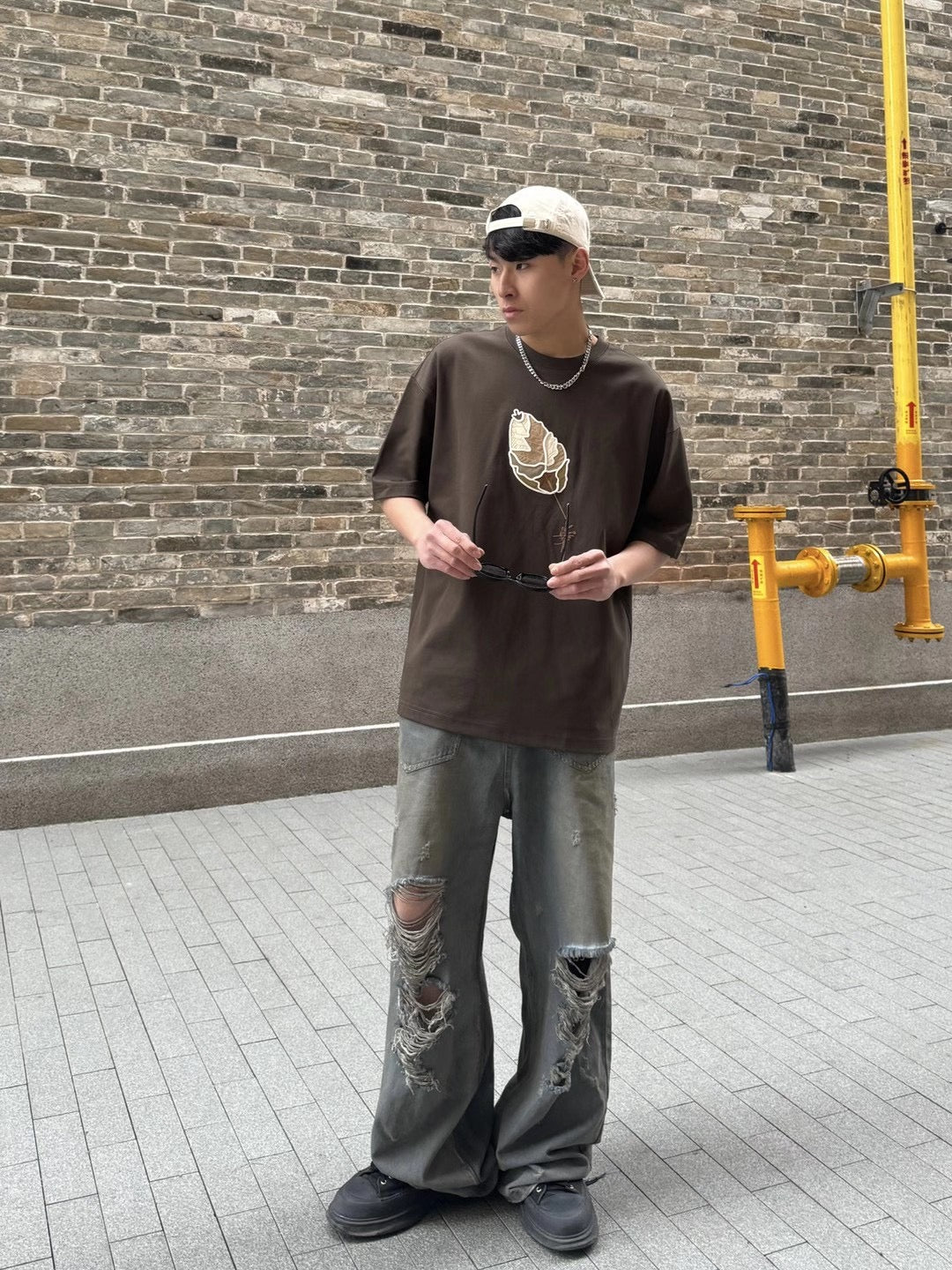 Leaf embroidery T-shirt