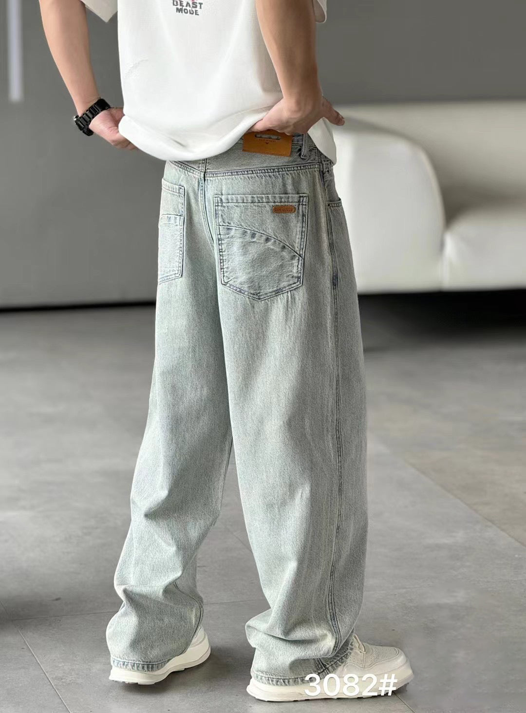 Straight light jeans