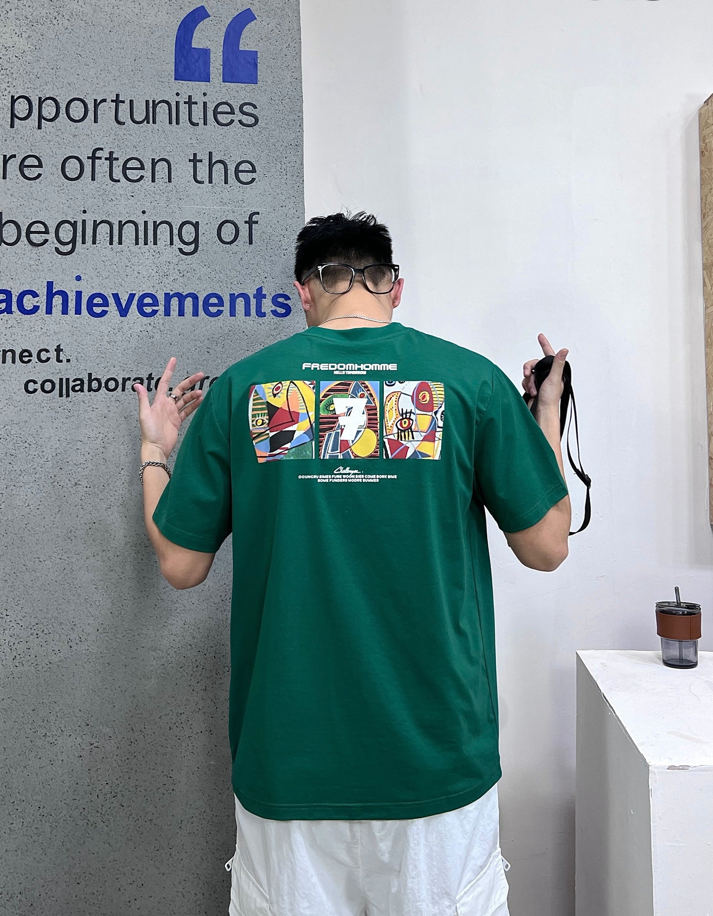 Patch embroidery T-shirt